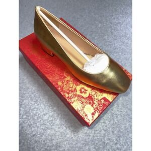Women's Gold Metallic Round Toe Low Block Heel Pumps – Size 10
